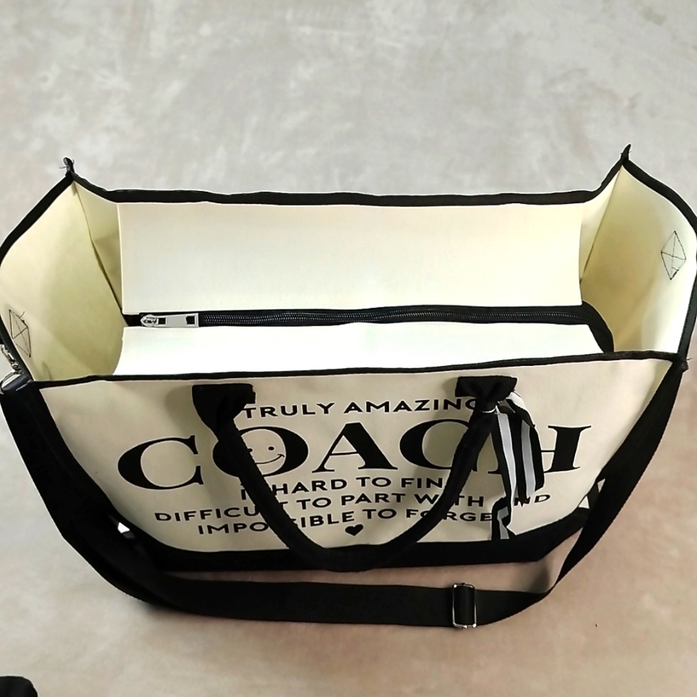 C😊ach Black and Cream Tote Bag Set - Picture 2 of 12
